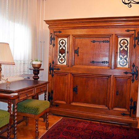 Belvarosi Classic Apartman 85 Square Meters Szombathely Luaran gambar