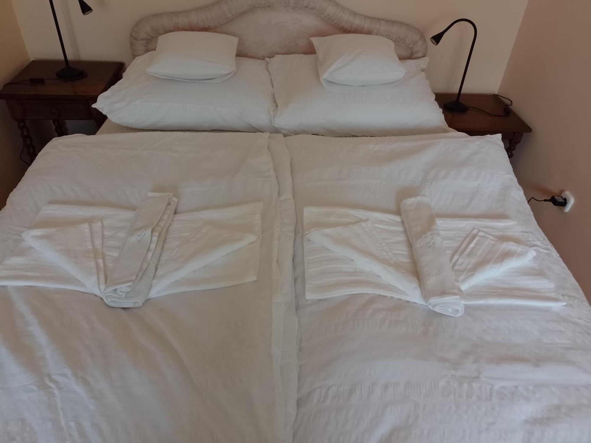 Belvarosi Classic Apartman 85 Square Meters Szombathely Luaran gambar