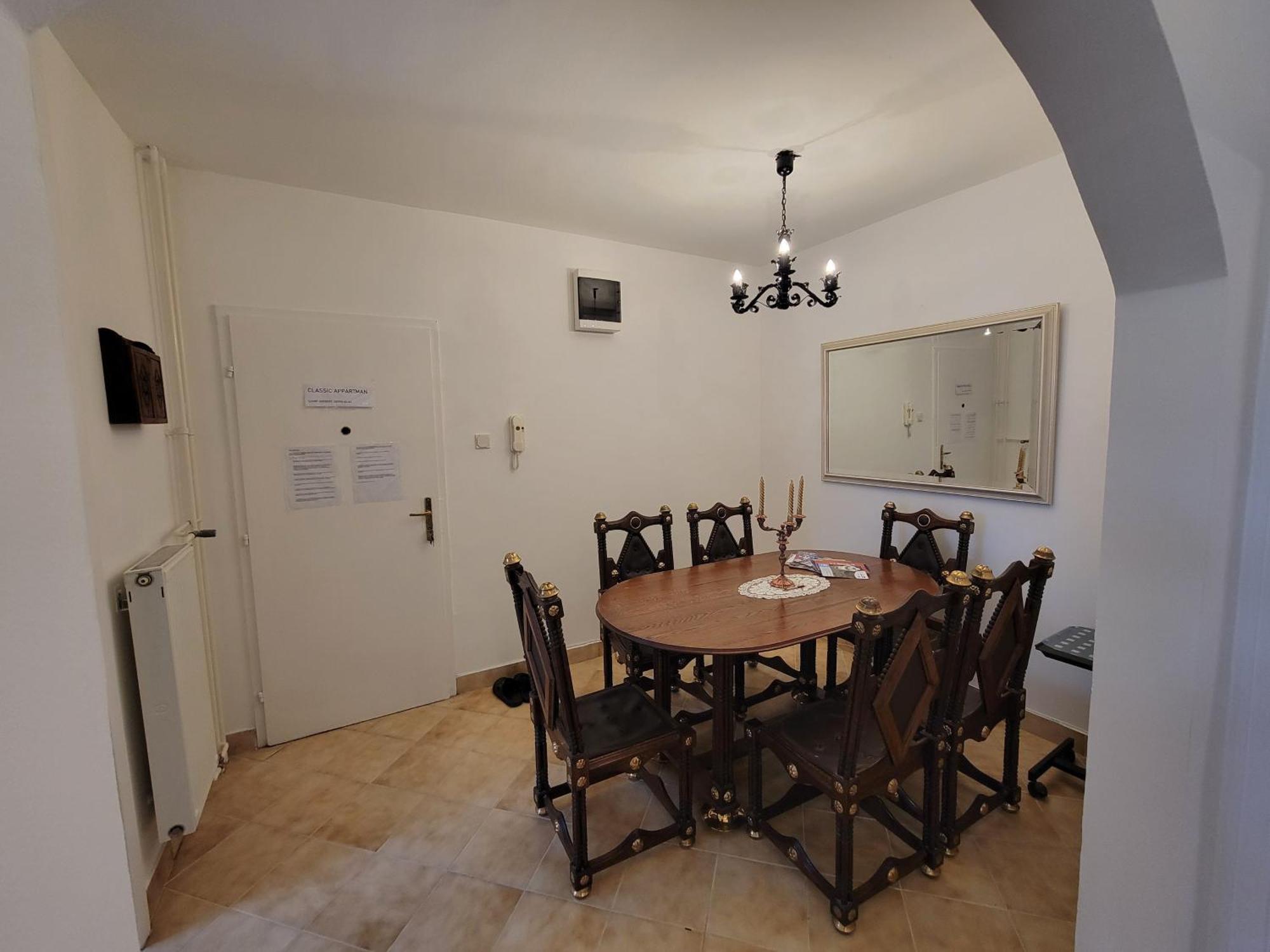 Belvarosi Classic Apartman 85 Square Meters Szombathely Luaran gambar
