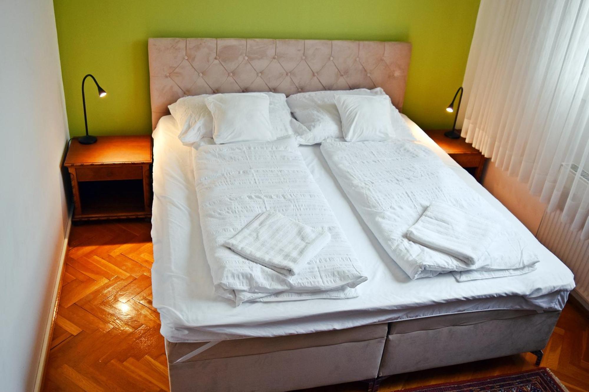 Belvarosi Classic Apartman 85 Square Meters Szombathely Luaran gambar
