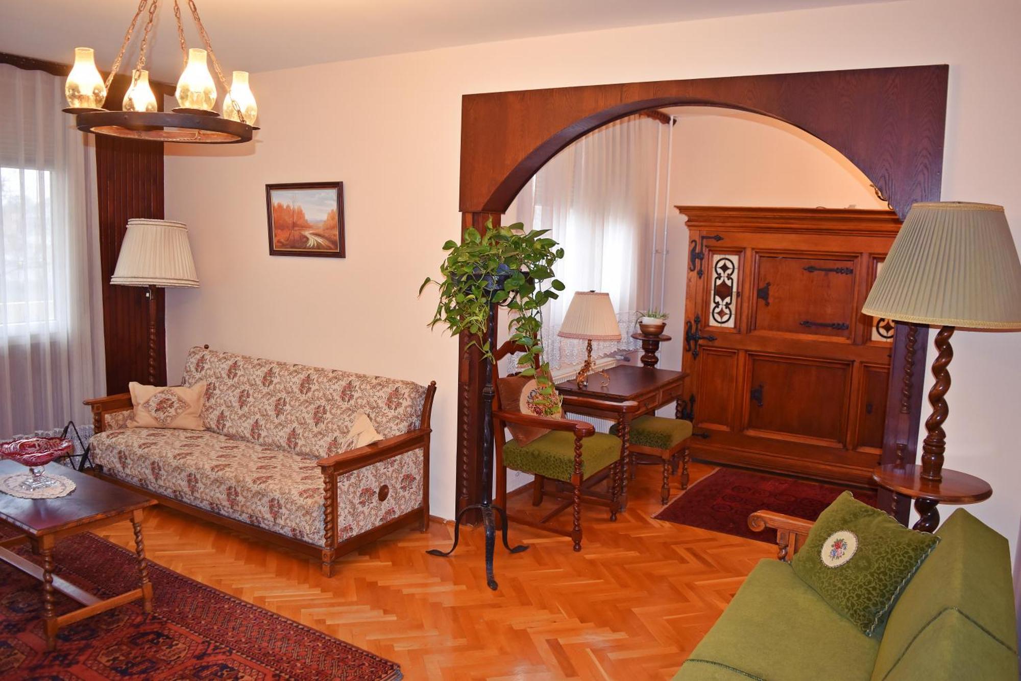 Belvarosi Classic Apartman 85 Square Meters Szombathely Luaran gambar